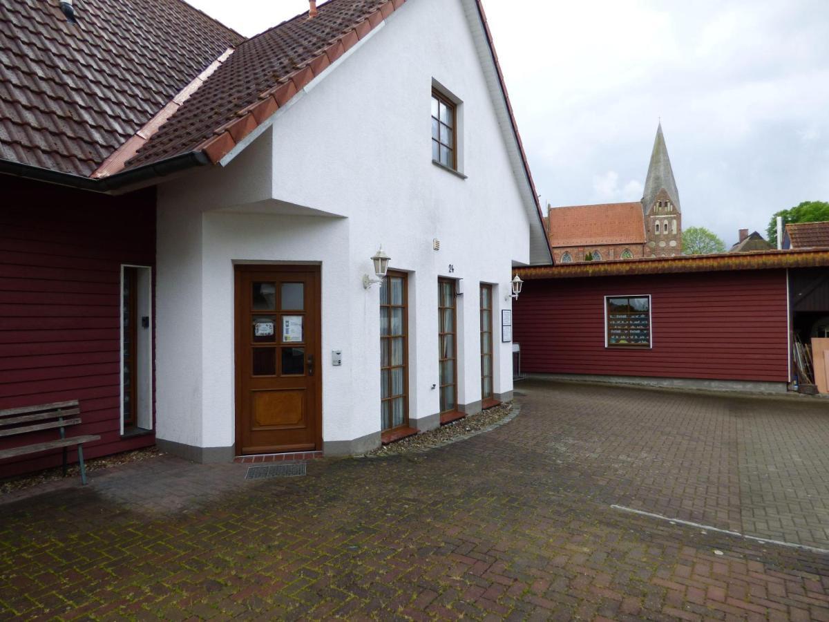 Ferienwohnung Beim Doktor Poseritz Exterior photo